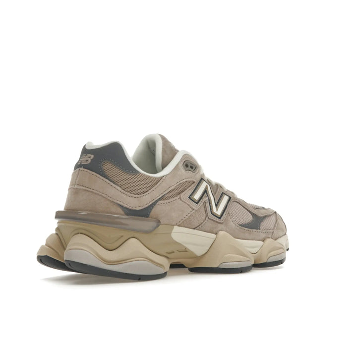 New Balance 9060 Driftwood Castlerock