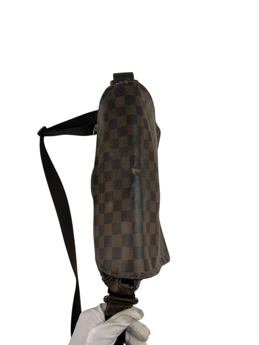 Louis Vuitton Messenger bag