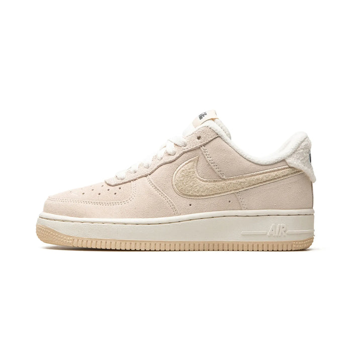 Nike Air Force 1 Low '07 SE Sanddrift Gum Fleece (Women's)